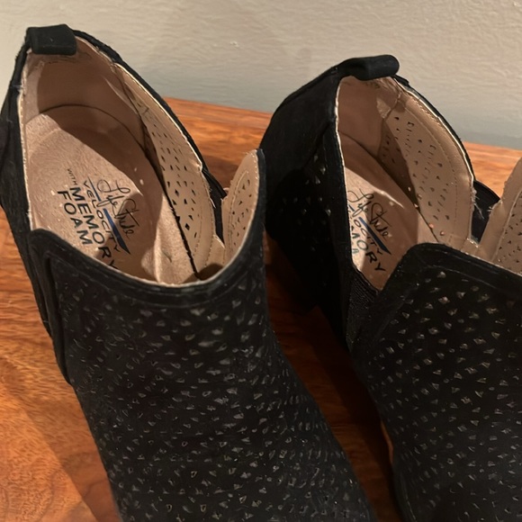 Life Stride Black Booties - Picture 3 of 3